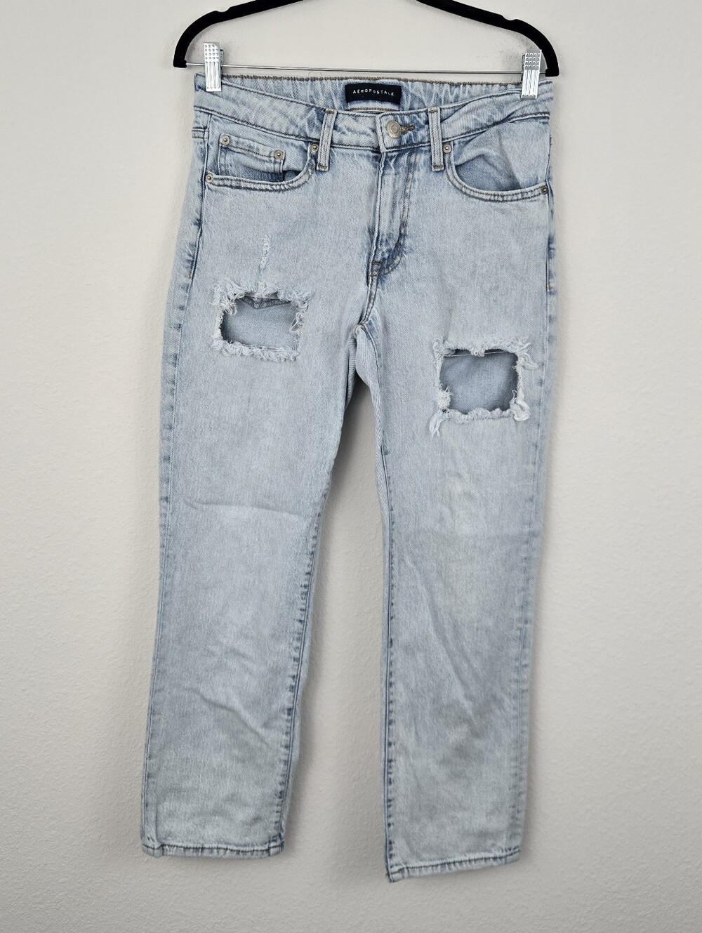 Lightwash Aeropostale Mid Rise Ankle Straight Jeans